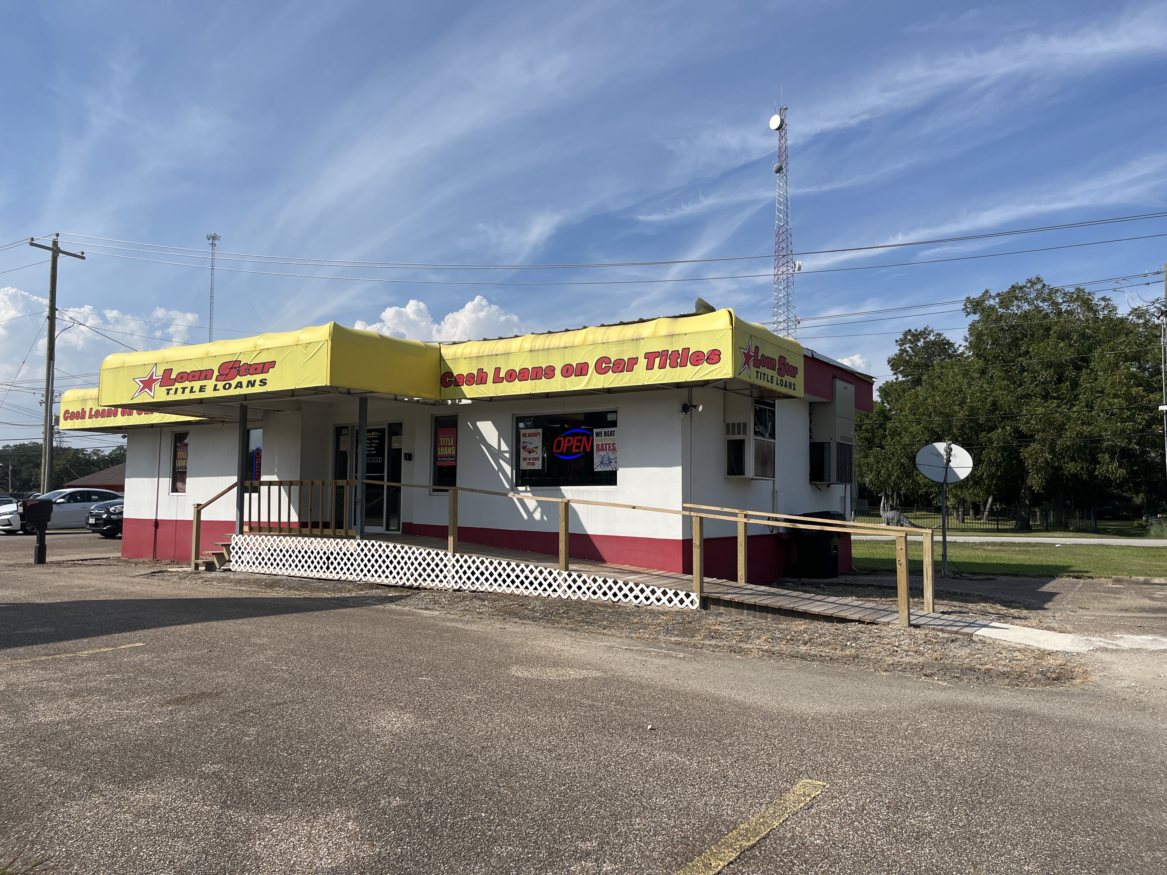 650 West Highway 6, Alvin
